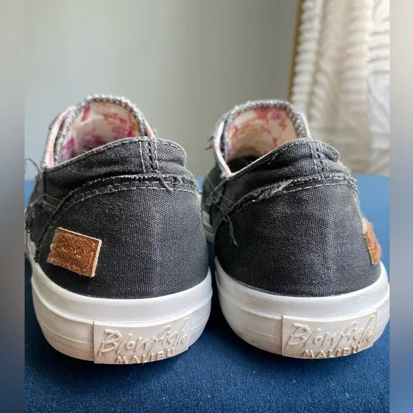 Blowfish Malibu Women's Black Sneakers - Picture 4 of 6